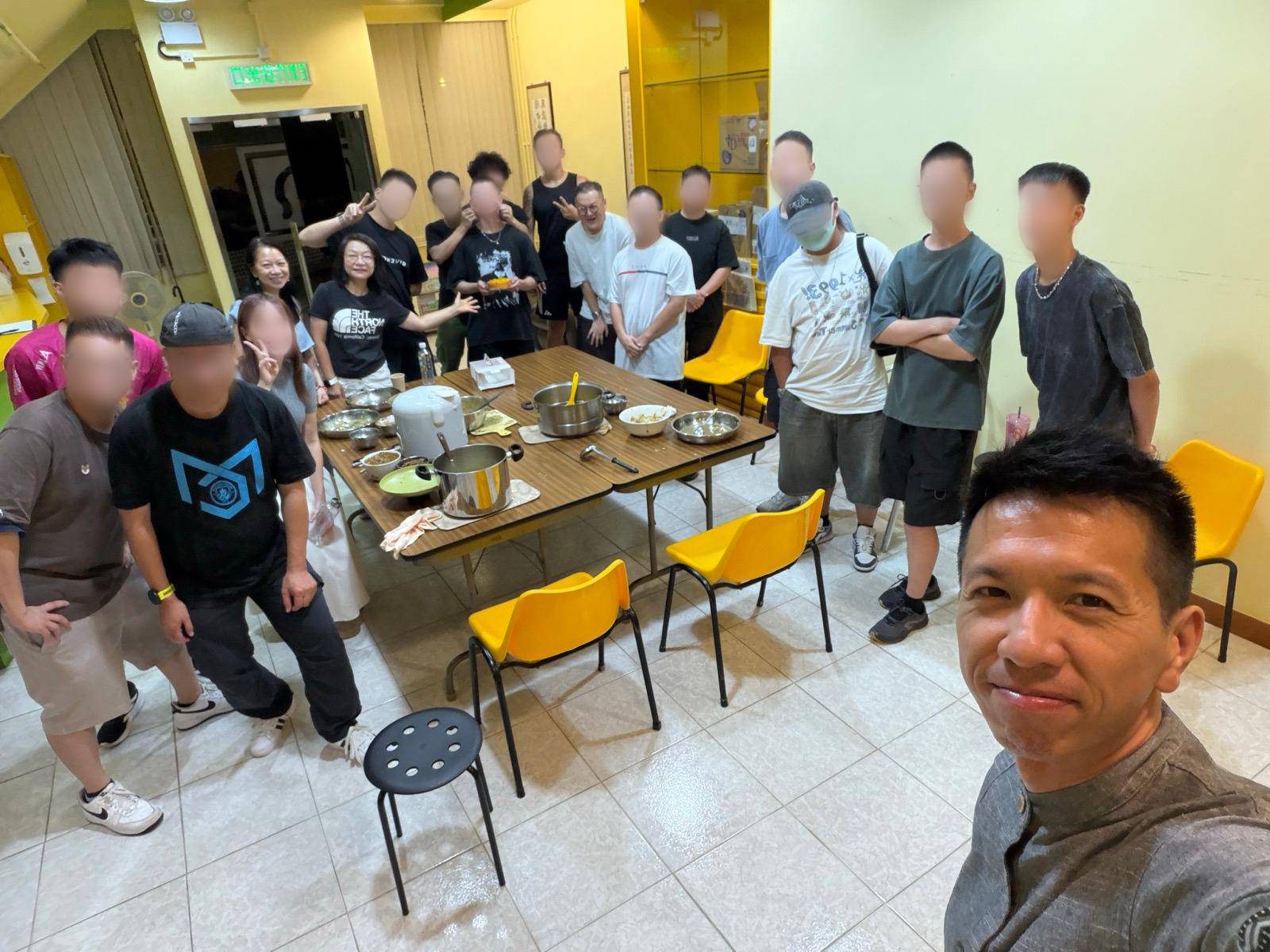 阿明參與周二團契